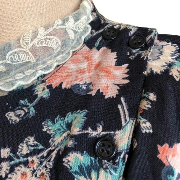Vintage French Rene Derhy dark florals and lace tunic top shirt - Picture 8 of 16